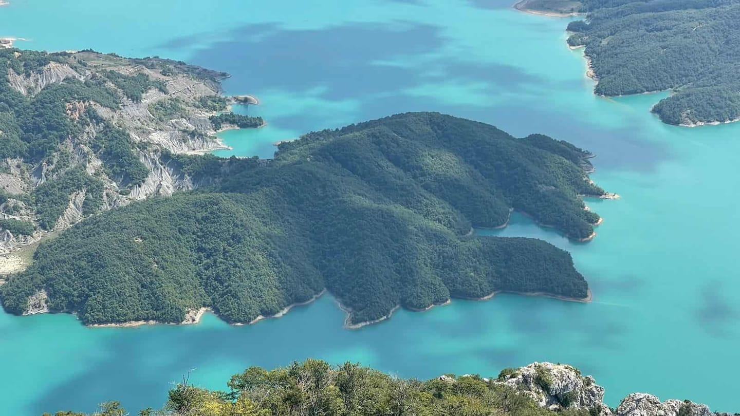 Bovilla Lake from above, on the Bovilla Lake Day Trip